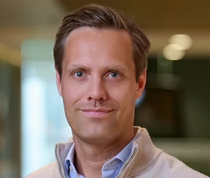 Tim Käsbach, Investment Team KLAR Partners München — Beratung für Mittelstandsunternehmer bei Nachfolge und Unternehmensverkauf
